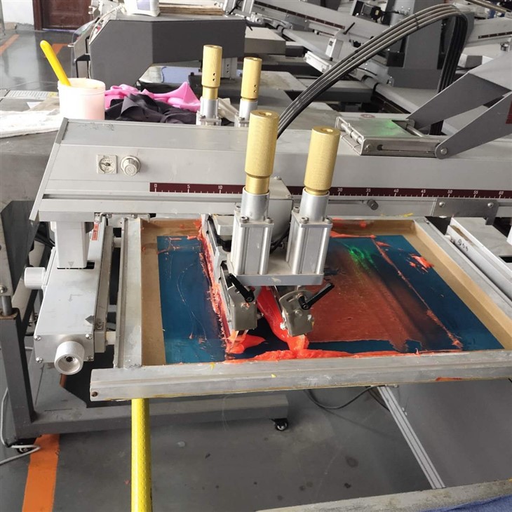 Screen Printing Shirts